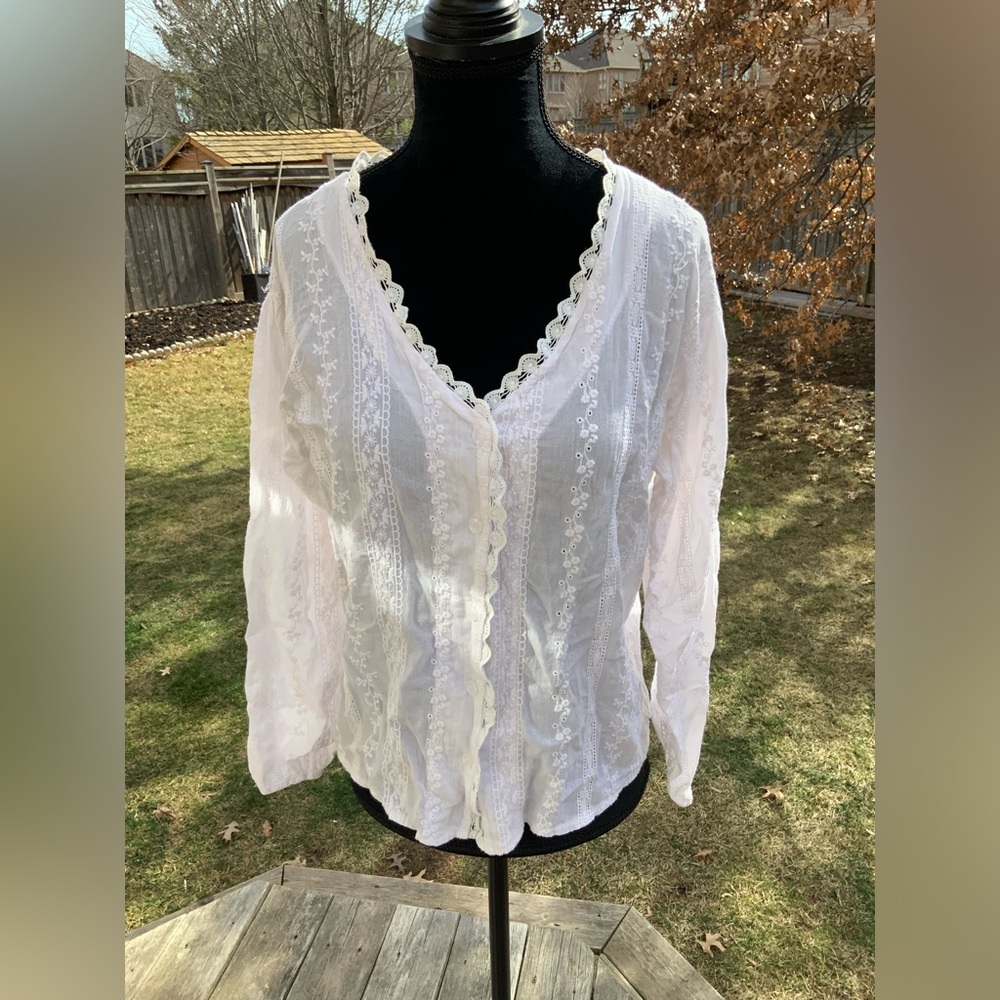 Vintage Bohemian Eyelet White Button Up Long Sleeve Top Cotton Women’s SZ Small